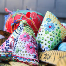 Load image into Gallery viewer, Pin Cushion Project Kit