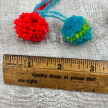 Load image into Gallery viewer, Tiny Pom Pom Makers