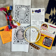 Load image into Gallery viewer, Tea & Tomato Needle Book Kit