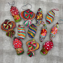 Load image into Gallery viewer, DIY Embroidered Glass Ornaments Project Printed Sampler
