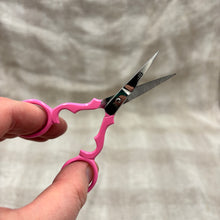 Load image into Gallery viewer, Pink Victorian Embroidery Scissors
