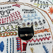 Load image into Gallery viewer, Black Cat Needle Minder
