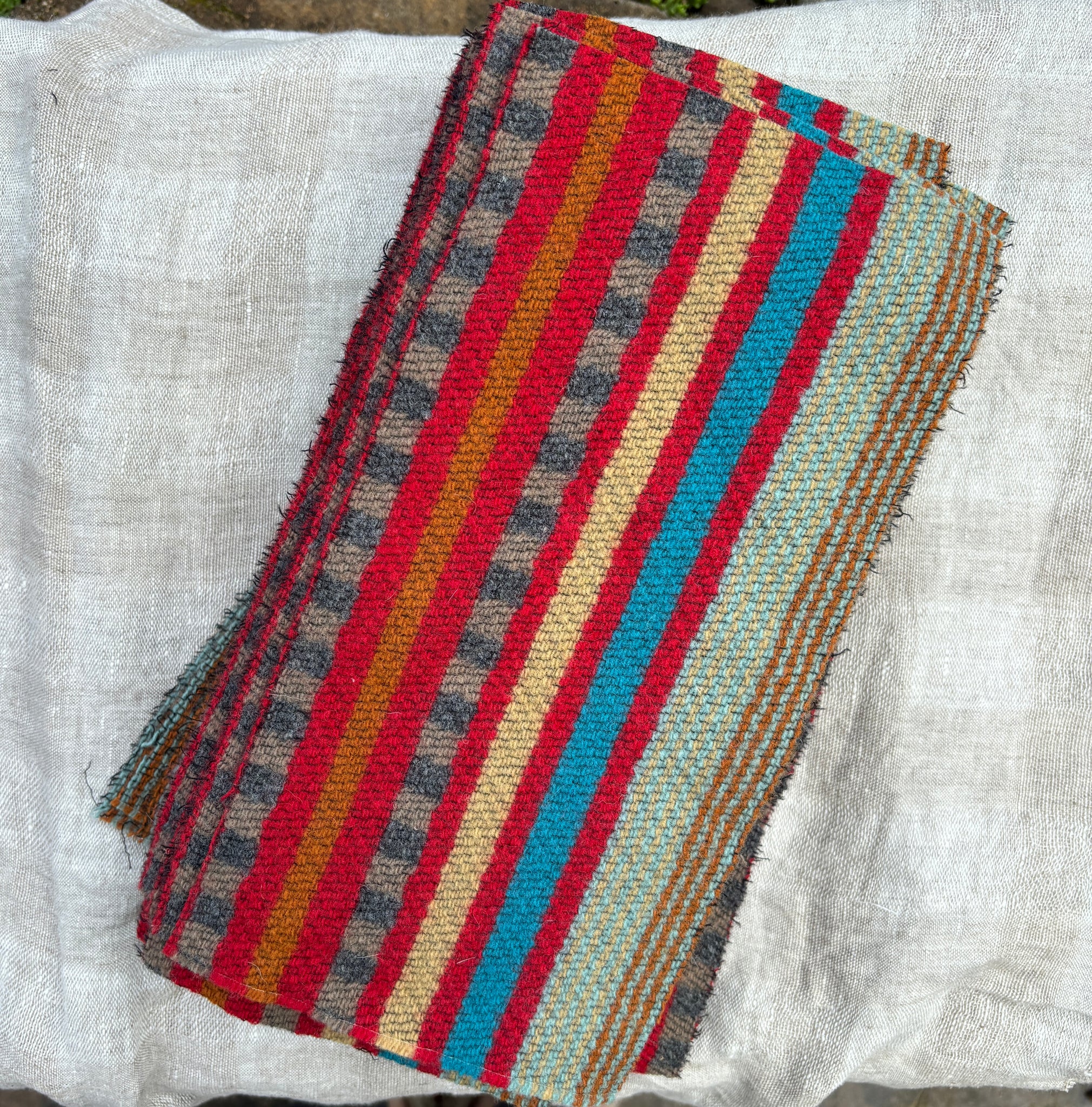 Tea and Tomatoes Sampler – dropclothsamplers